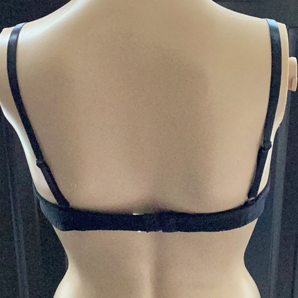 Three bras 🦢 - Picture 8 of 10